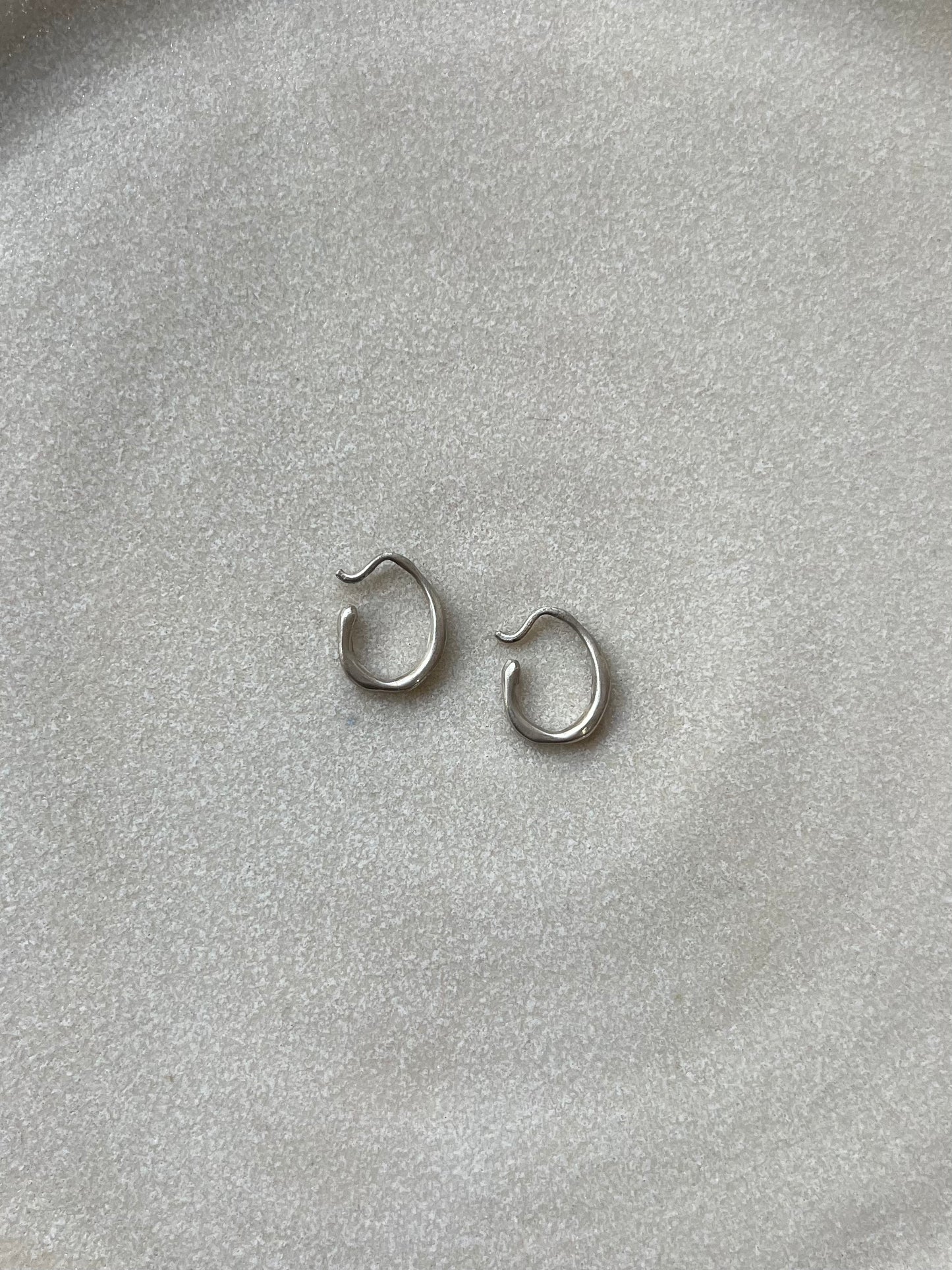 Small Tidal Hoops