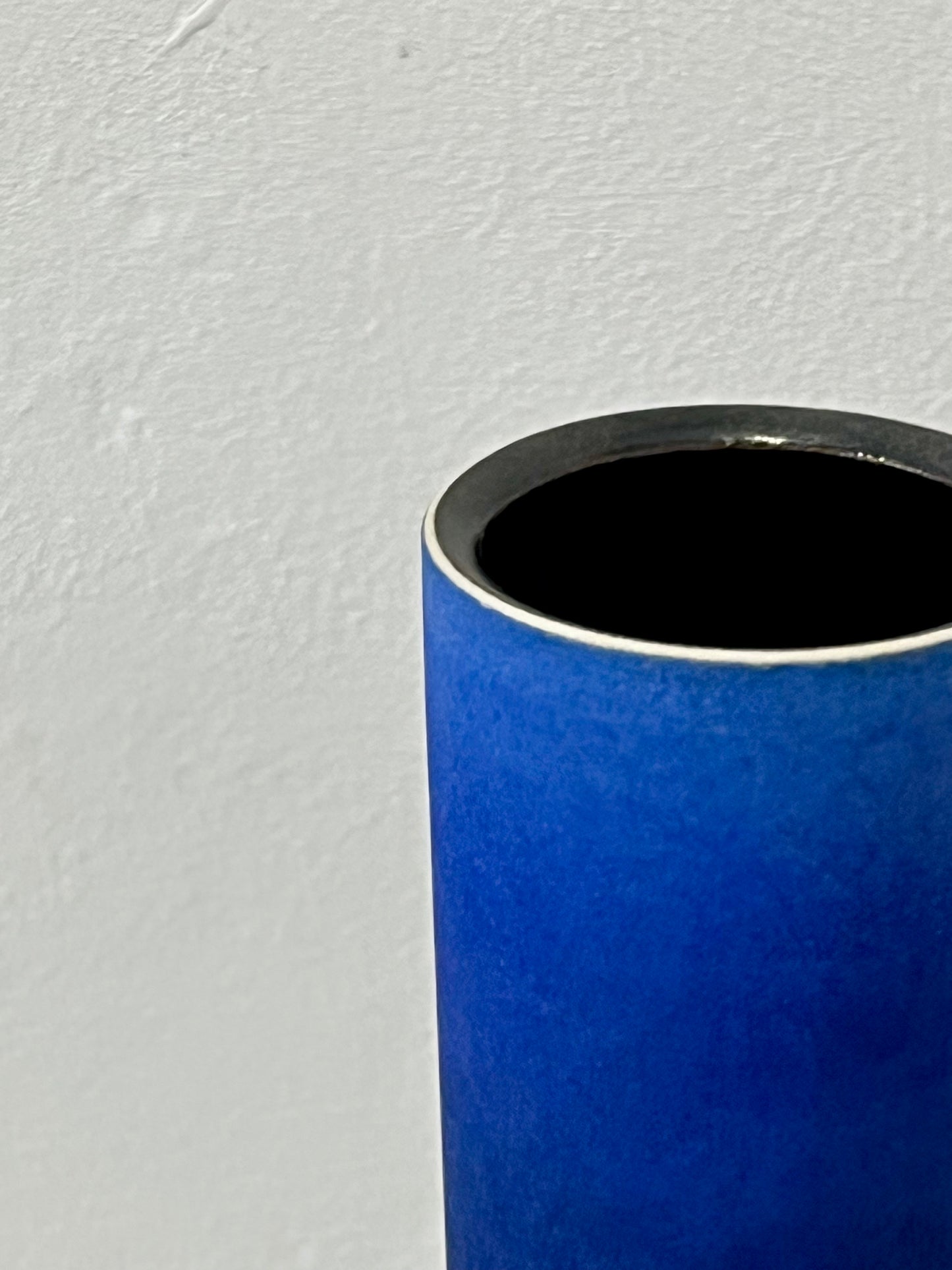 Land & Sky (Cobalt blue) Straight Vase