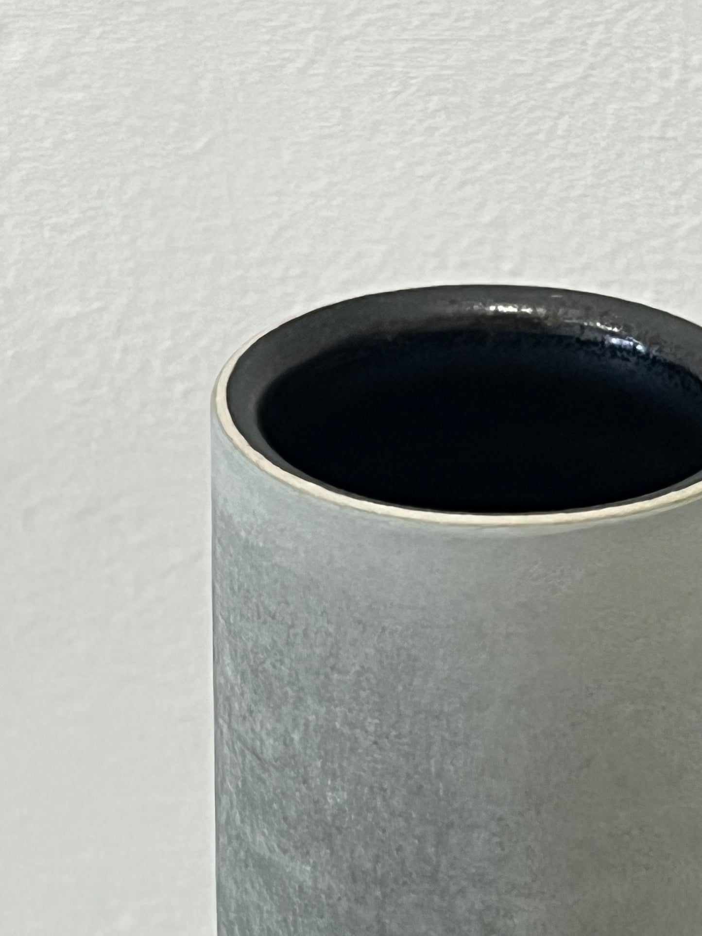 Land & Sky (Soft grey) Straight Vase