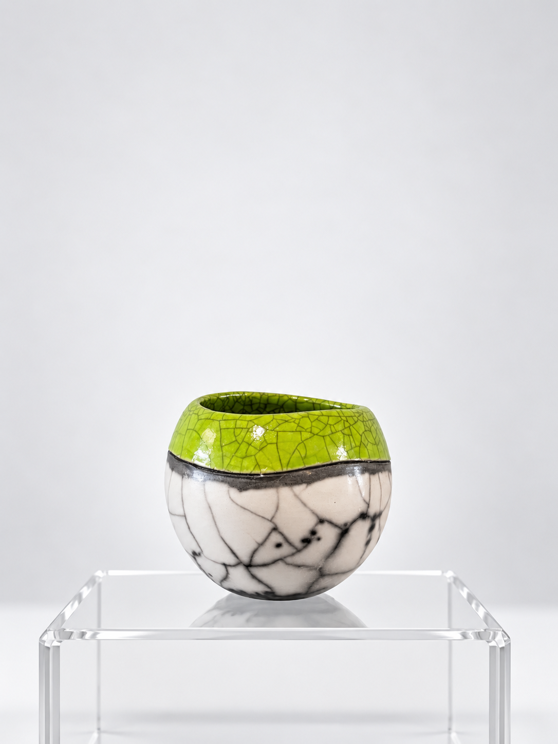 Sea & Cliffs Pot (Mini)