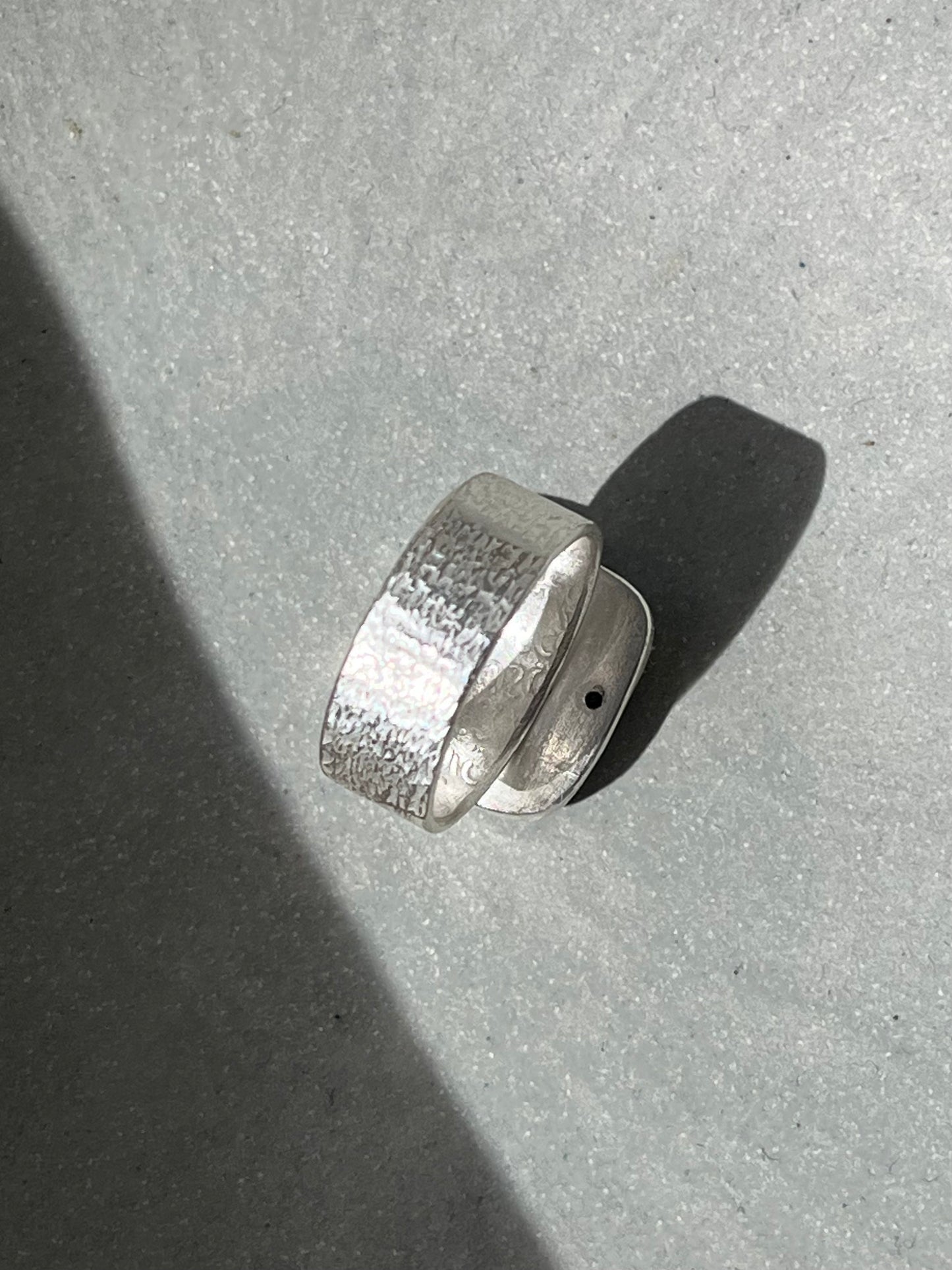 Ring Gem silica with gold detail