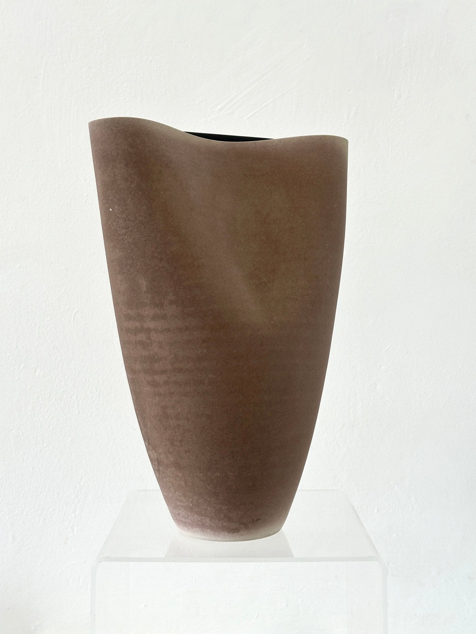 Land & Sky (Nutmeg) Vase - Steve Smith - Beside The Wave