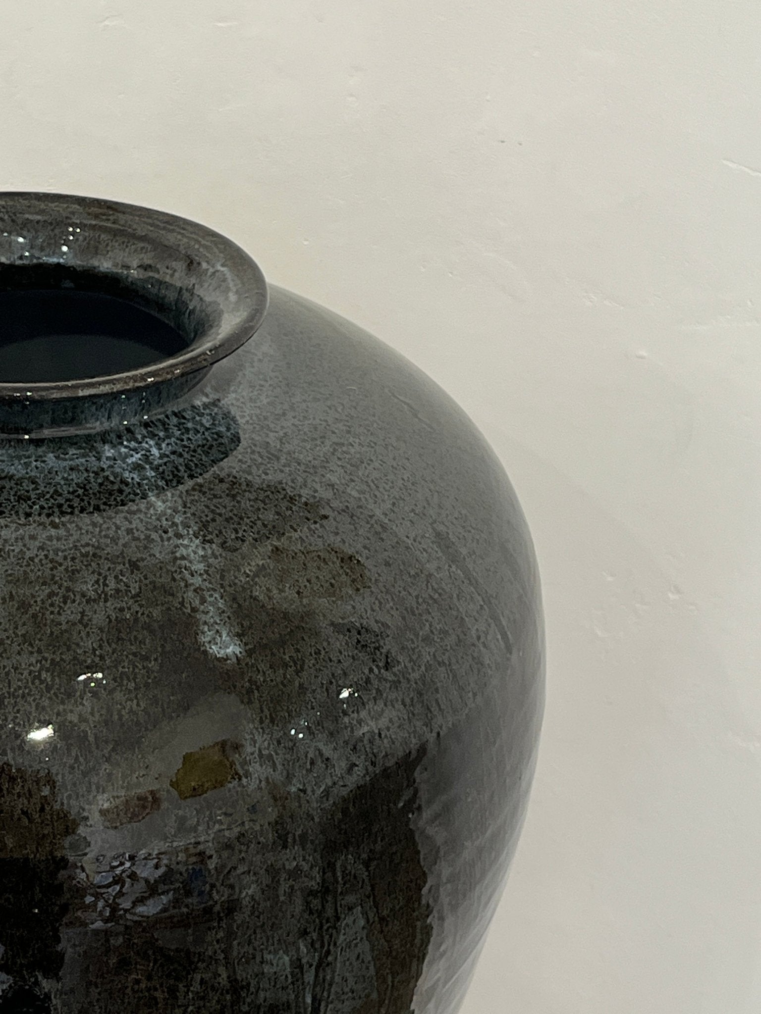 Large Pot - Andrew Knee - Beside The Wave