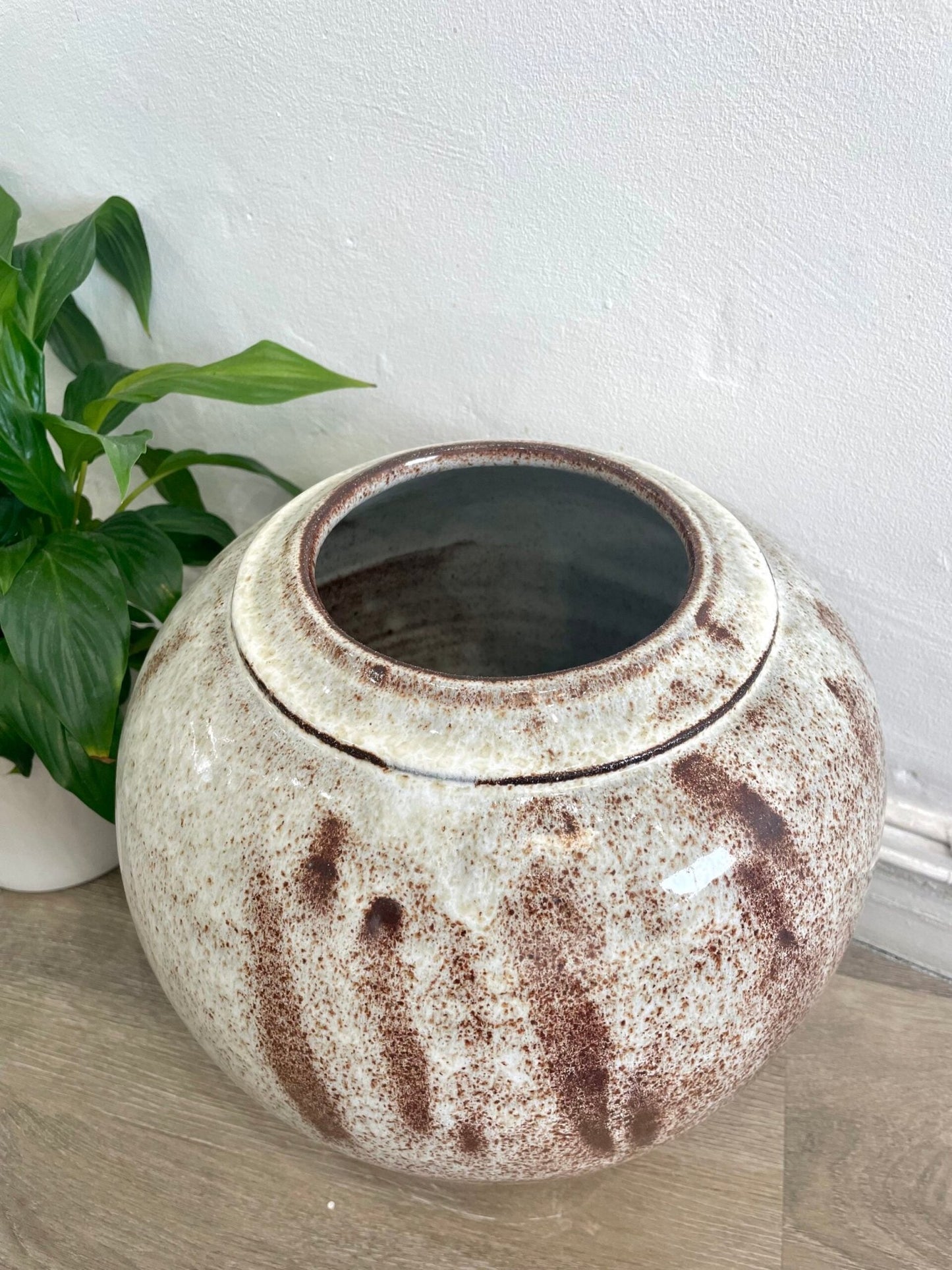Large Stoneware Pot - Andrew Knee - Beside The Wave