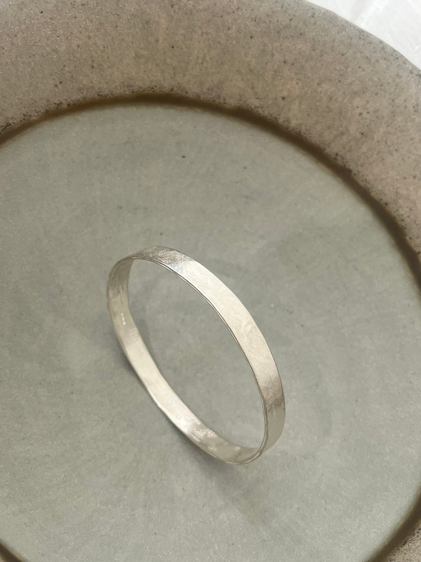 Bangle Wide Hammered