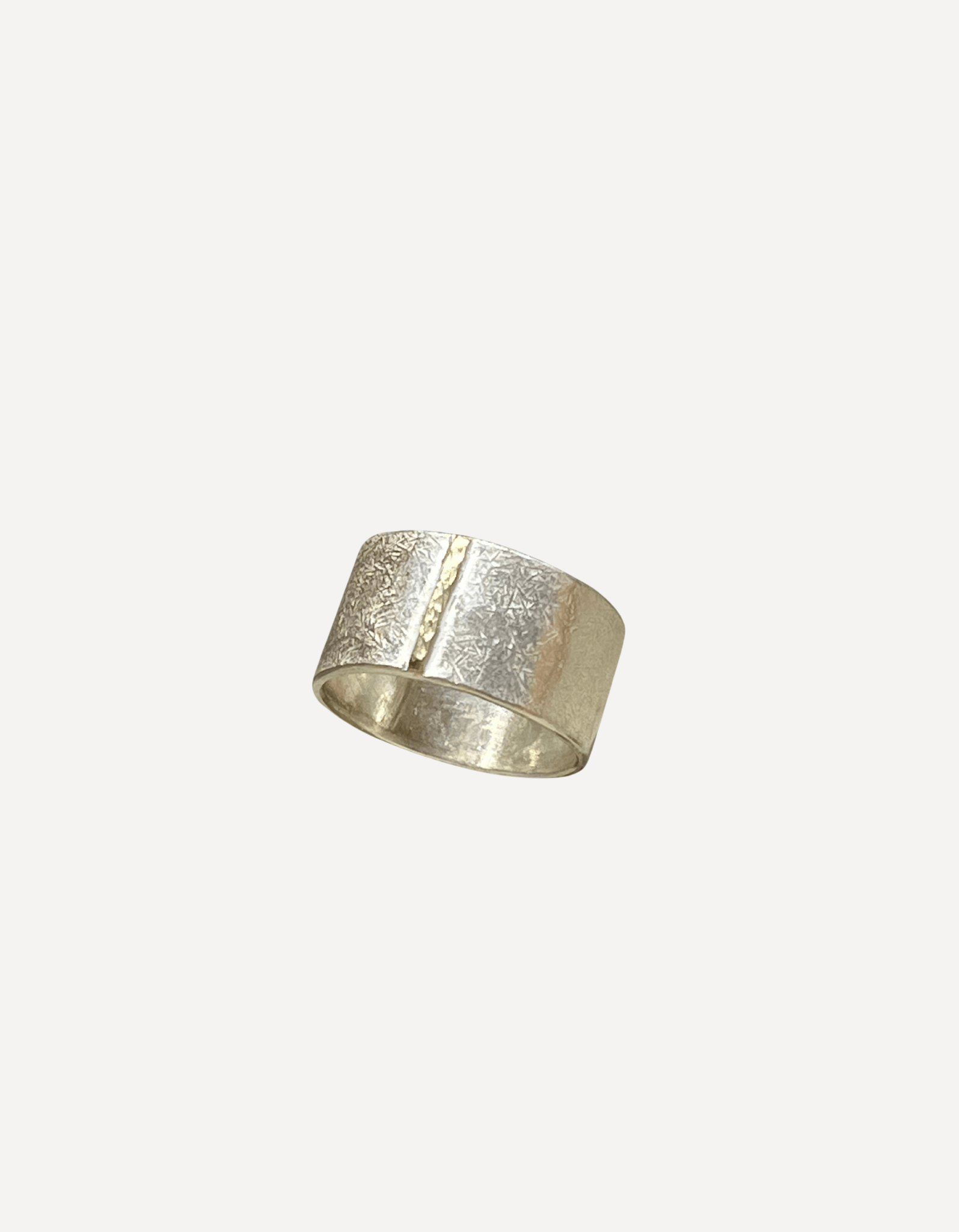 Ring Monolith gold seam - Lucy Spink - Beside The Wave