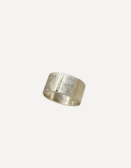 Ring Monolith gold seam - Lucy Spink - Beside The Wave