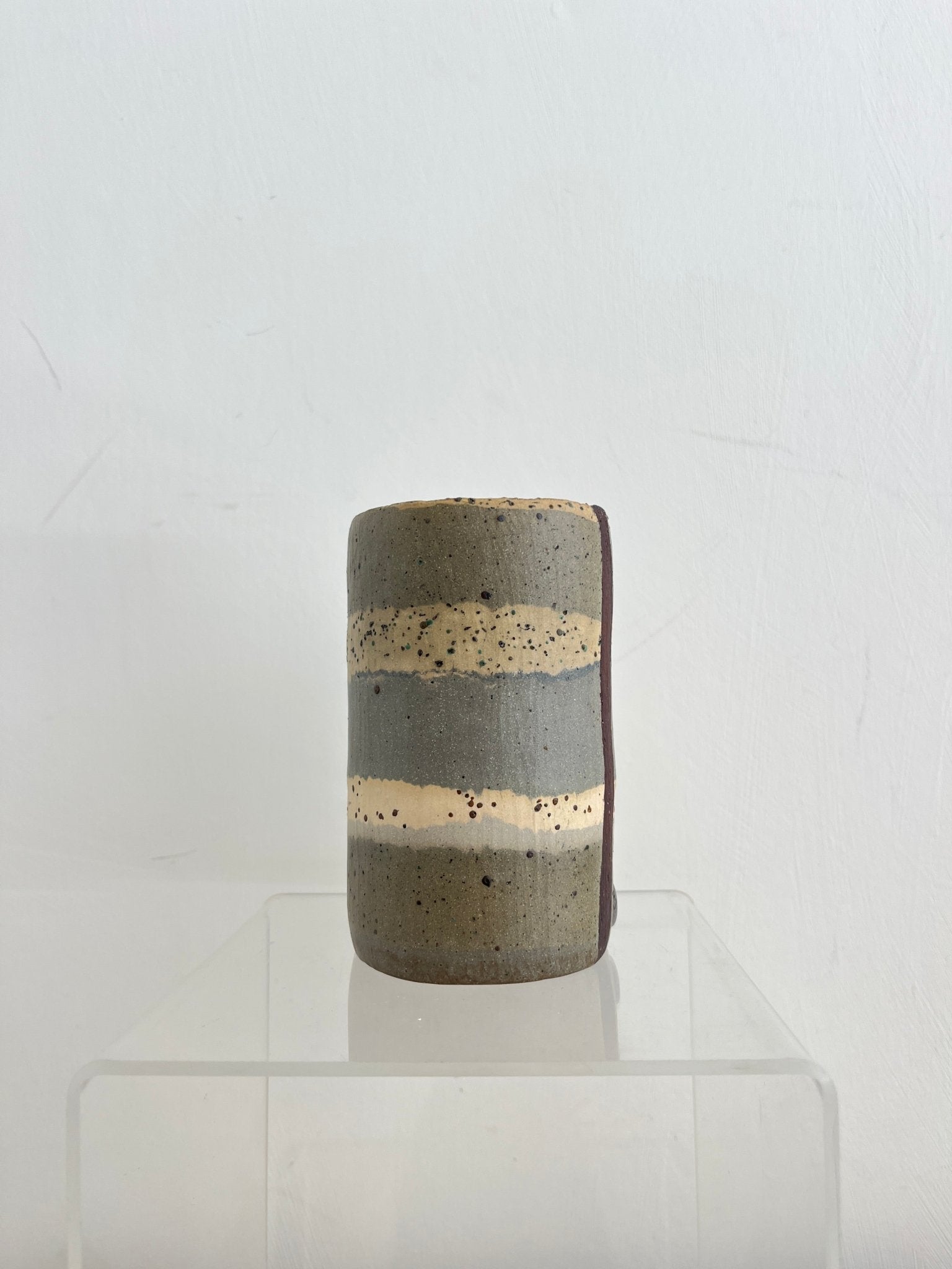 Sand line Vase (S)-Charlotte Jones-Beside The Wave