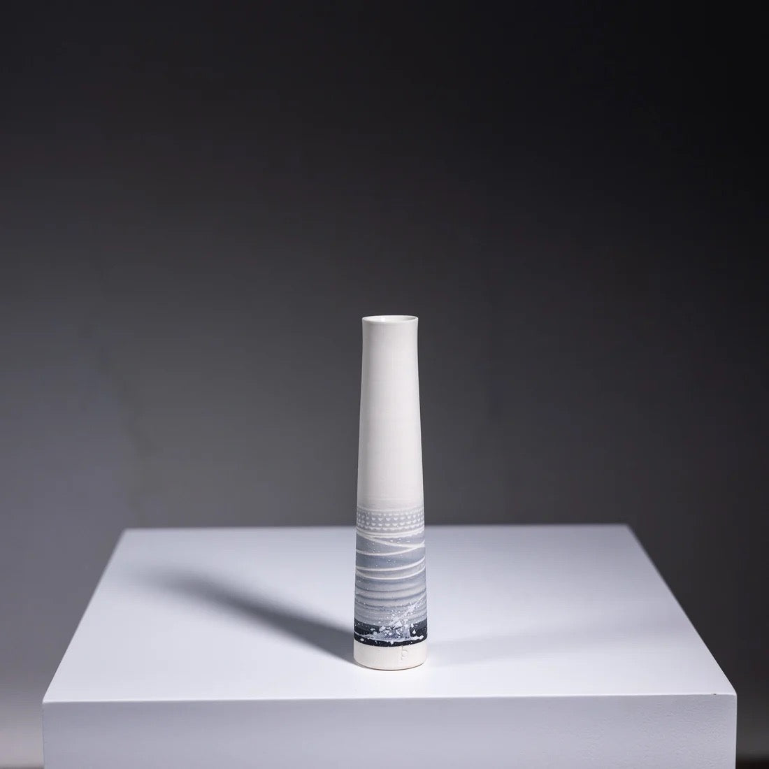 Porcelain Stem Vase (Winter Shore)